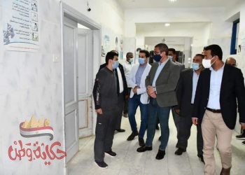 محافظ الفيوم يواصل تفقد اللجان الانتخابية .. ويفاجئ المستشفى المركزي بإطسا.