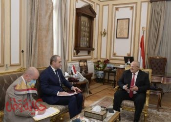 رئيس جامعة القاهرة يبحث آفاق التعاون الأكاديمي والبحثي مع جامعات بيلاروسيا