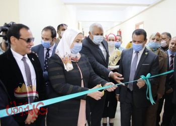 وزيرة التضامن الاجتماعي تفتتح وحدة التضامن الاجتماعي و وحدة بنك ناصر بجامعة الوادي الجديد