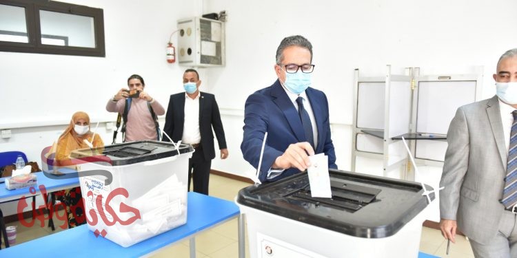 وزير السياحة يدلى بصوته فى انتخابات النواب 2020 بالرحاب