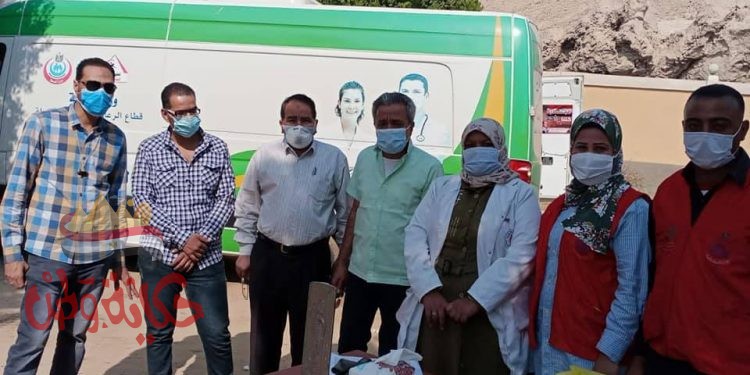 صحه قنا : الكشف على ٨٢٥ حالة خلال القافلة الطبية بقرية عزبة عبدالرحمن بمركز نجع حمادي