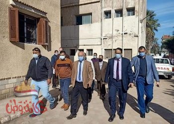 وكيلا وزارة الصحة والتربية والتعليم يتابعان حالة المصابين في حادث مركز بسيون