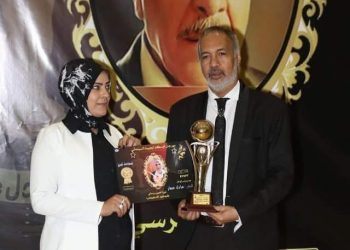 عادل عمار وتكريم شوشو الحسينى خبيرة تجميل سينمائي فى مهرجان أوسكار ايجيبت السينمائي