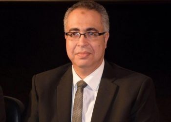 اليوم الأحد على المسرح الكوميدى “عيلةالفقرى”