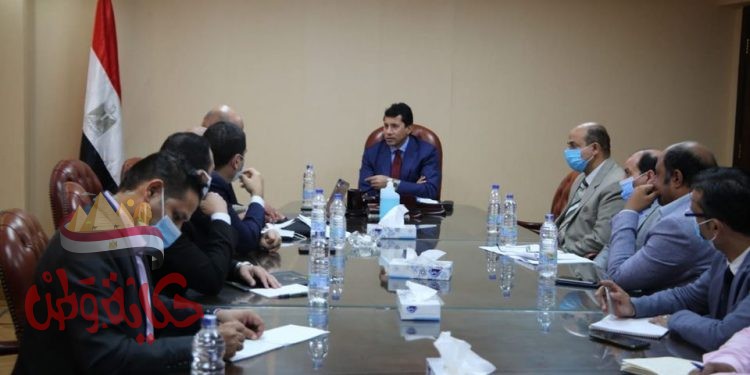 وزير الرياضة يجتمع باللجنة المنظمة لمونديال اليد مصر 2021