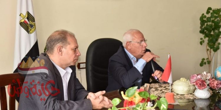 محافظ بورسعيد يتفقد ديوان عام حى المناخ لمتابعة سير العمل ويشيد بجهود اجهزة الحي