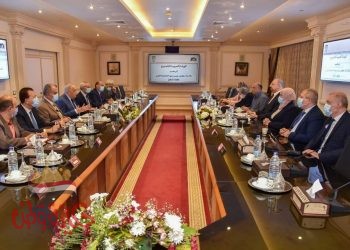 العربية للتصنيع ومعهد التخطيط القومي يبحثان تعميق التصنيع المحلي وزيادة القيمة المضافة للمنتجات المصرية