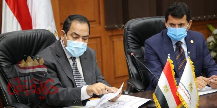 وزير الشباب والرياضة يلتقي رئيس الجهاز المركزي للتنظيم والإدارة