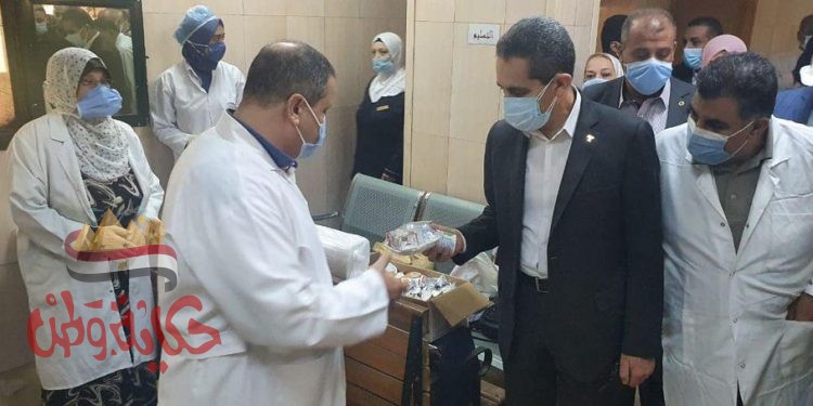 محافظ الغربية يتفقد مستشفيات بمركز المحلة