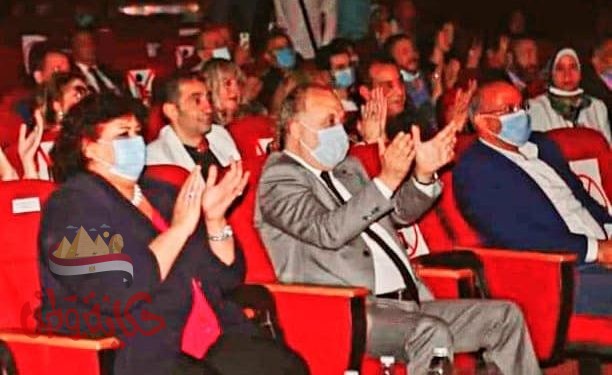 وزيرة الثقافة تشهد ليلة في حب الرسول لجمال عبد الحميد علي مسرح البالون