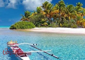 عاشقه له ومتيمه لهواه