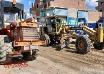 البحيرة : متابعة أعمال الرصف بعدد ١٠ طرق