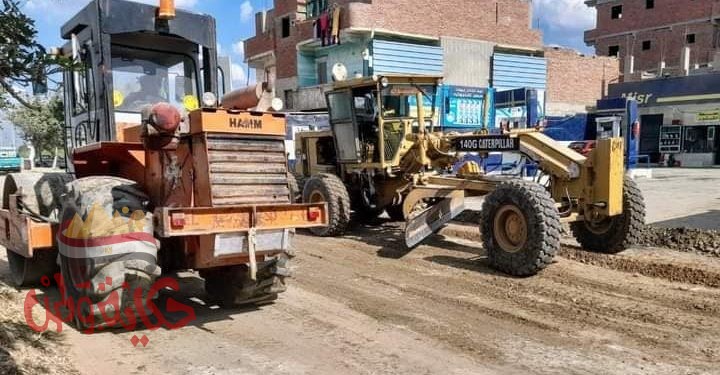 البحيرة : متابعة أعمال الرصف بعدد ١٠ طرق