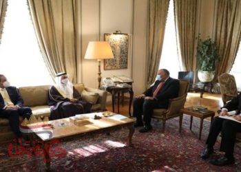 وزير الخارجية يبحث مع رئيس البرلمان العربي  مكافحة التطرف والإرهاب