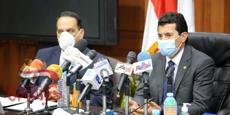 وزير الشباب والرياضة يلتقي بأحمد ناصر لمتابعة توصيات اجتماع الاتحادات الرياضية الأفريقية