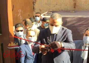 ” مصر الخير ” محافظ سوهاج يفتتح 33 منزلًا بقرية العيساوية ويشارك الأهالي فرحتهم بالمنازل الجديدة