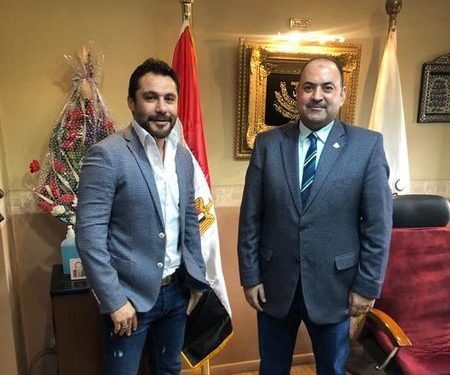 أحمد حسن يطمئن على المدير التنفيذي لوزارة الرياضة بعد تعافيه من كورونا