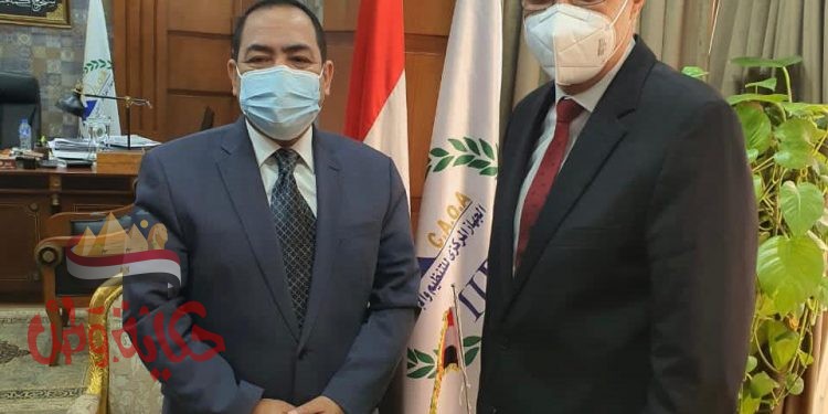 رئيس جامعة طنطا يلتقى رئيس الجهاز المركزى للتنظيم والإدارة