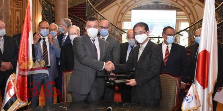 رئيس جامعة عين شمس و السفير الياباني يوقعان بروتوكول تعاون مشترك في مجال الرعاية الصحية