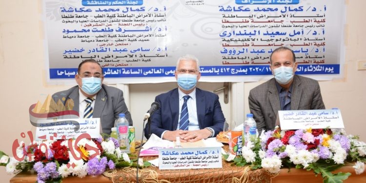 نائب رئيس جامعة طنطا يناقش رسالة ماجستير بقسم الباطنة بطب طنطا