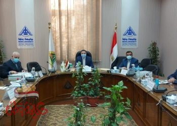 رئيس جامعة بنها يترأس لجنة اختيار عميد كلية الطب البيطرى