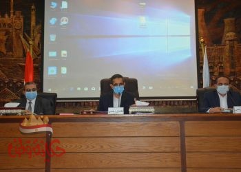 رحمى يجتمع بكل رؤساء المدن والاحياء بالمحافظه