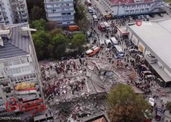 ارتفاع حصيلة القتلى والمصابين في زلزال بحر إيجة وإزمير تعاني بشدة