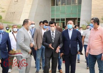 وزير الرياضة يتفقد الأعمال الإنشائية بمركز التنمية الرياضية 