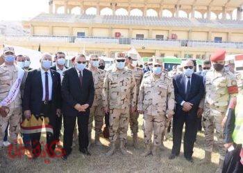 محافظ الشرقية و السيد قائد قوات الدفاع الشعبي و العسكري يتفقدان معسكر إيواء عاجل لمواجهة الكوارث