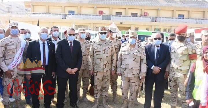 محافظ الشرقية و السيد قائد قوات الدفاع الشعبي و العسكري يتفقدان معسكر إيواء عاجل لمواجهة الكوارث