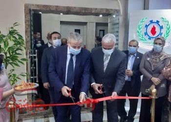 بالصور . وزير التموين يفتتح مكتب السجل التجارى النموذجي بالسويس