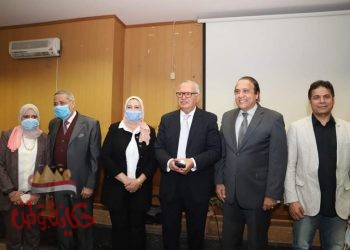 رئيس جامعة عين شمس يفتتح ندوة “الوضع السياسي العالمى عام ٢٠٢١ و السياسة الخارجية المصرية”