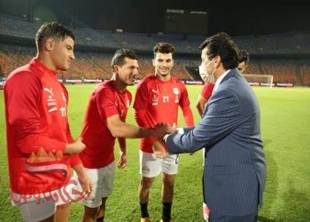 وزير الرياضة يدعم المنتخب الوطني قبل مباراتي توجو بتصفيات الأمم الأفريقية