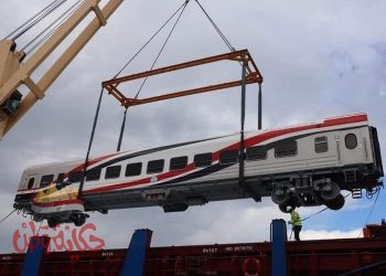 وزير النقل يعلن وصول دفعة جديدة من عربات ركاب السكك الحديدية الجديدة
