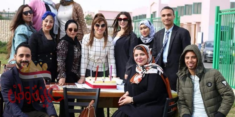 بسمة إبراهيم “وفريق عمل برنامج مع الناس يحتفلان بعيد إنطلاق البرنامج