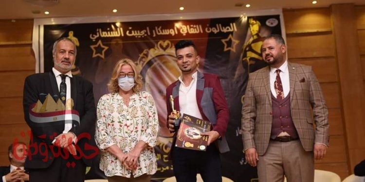 تكريم أسامة استايل أصغر مصمم أزياء فى مهرجان أوسكار ايجيبت السينمائي