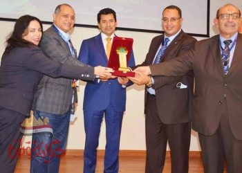 رئيس المكتب التنفيذى لوزراء الشباب العرب يفوز بجائزة رجل العام للثقافة العربية