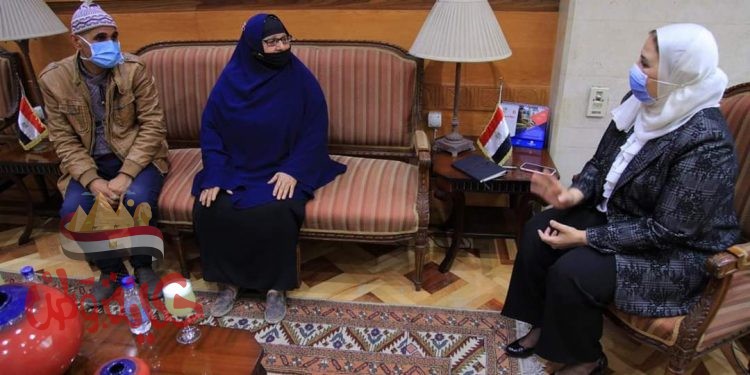 وزيرة التضامن الاجتماعي تلتقي “سيدة المطر” ..وتوجه بدعمها ماليا