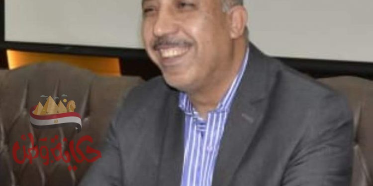 طلاب من تجارة عين شمس يحصلون على منحة مجانية لشهادة المحاسب الإدارى للعام الثانى