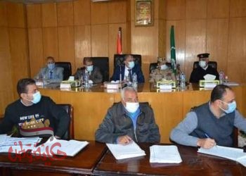المجلس التنفيذى بمحافظة المنيا يجتمع للاستعداد للتصدى للموجة الثانية من فيرس كورونا