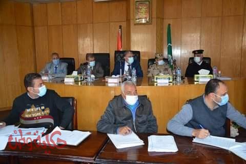 المجلس التنفيذى بمحافظة المنيا يجتمع للاستعداد للتصدى للموجة الثانية من فيرس كورونا