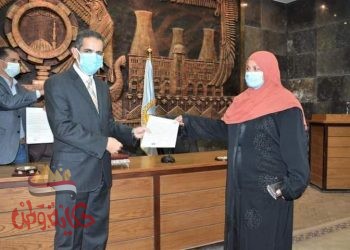 محافظةالغربية : تسليم عدد ٢٠ عقداً لتقنين التعديات على أراضي الدولة