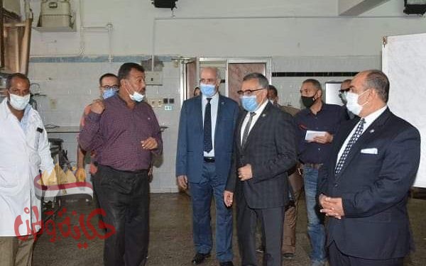 رئيس جامعة الفيوم يتفقد مطعم المدينة الجامعية فى زيارة مفاجئة