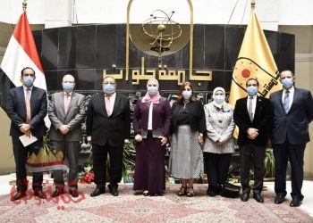 وزيرة التضامن الاجتماعي ورئيس جامعة حلوان يوقِّعان بروتوكول تعاون مشترك لتطوير العشوائيات