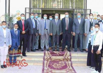 رئيس جامعة جنوب الوادى يشهد مراسم تحية العلم .. ويعقد لقاء بكلية التربية