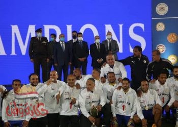 وزير الشباب والرياضة والعديد من الوزارات تشهد تتويج وزارة النقل بطلا لدورة الوزارات