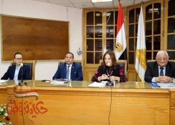 الخبراء الاعلاميون يشيدون بمشروعات تخرج طلاب شعبة الصحافة باعلام عين شمس