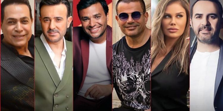 صورة بها اشخاص إحتفالات