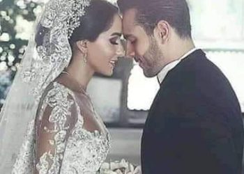 صورة بها اشخاص مميز بين البشر