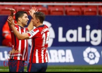 صورة بها اشخاص سواريز